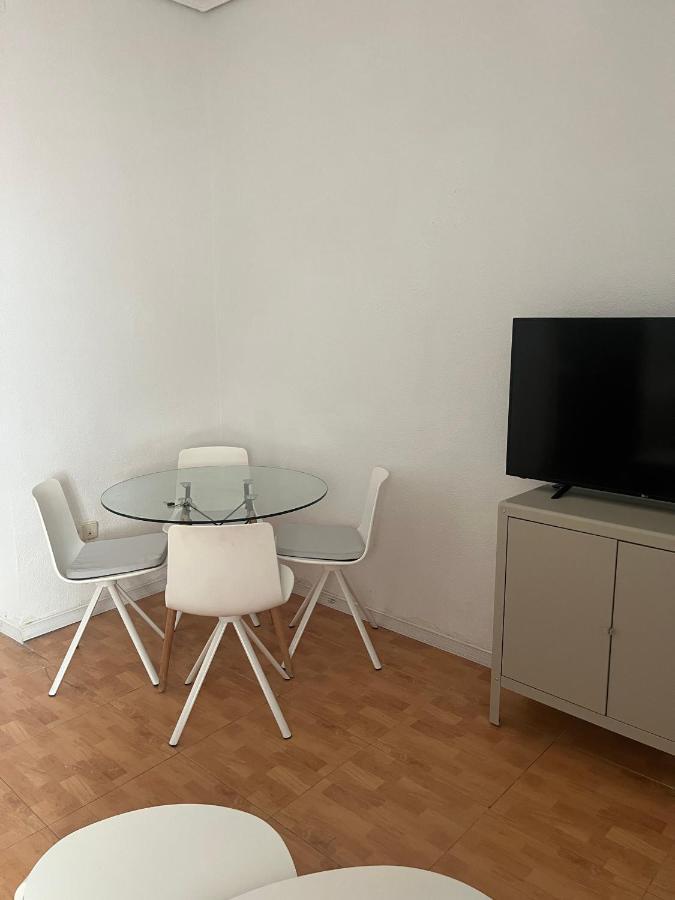 Apartament Piso En Valdeacederas Madryt Zewnętrze zdjęcie